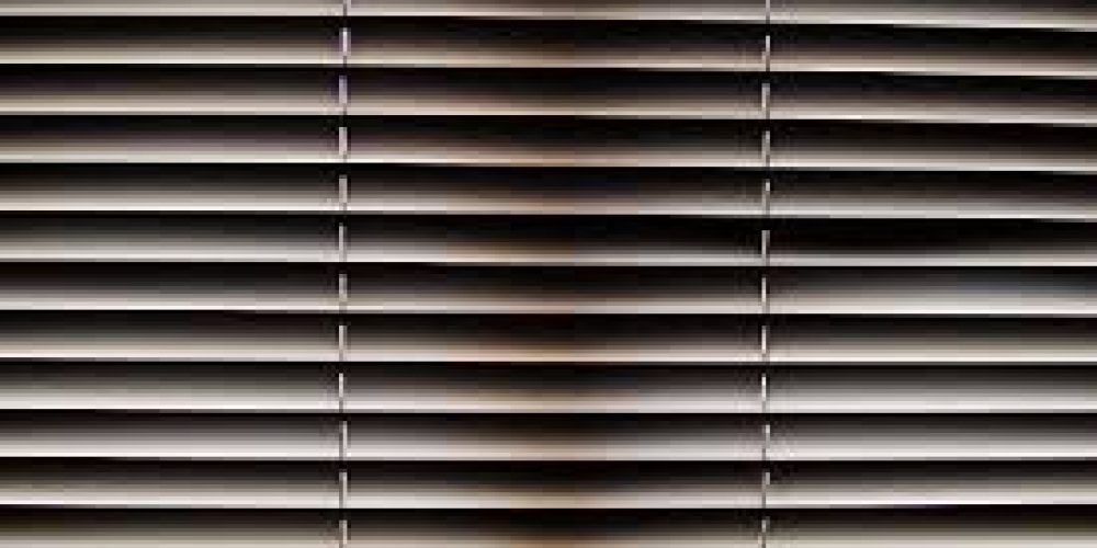 How Can I Tell if My Roller Blinds are Made from High-Quality Materials?