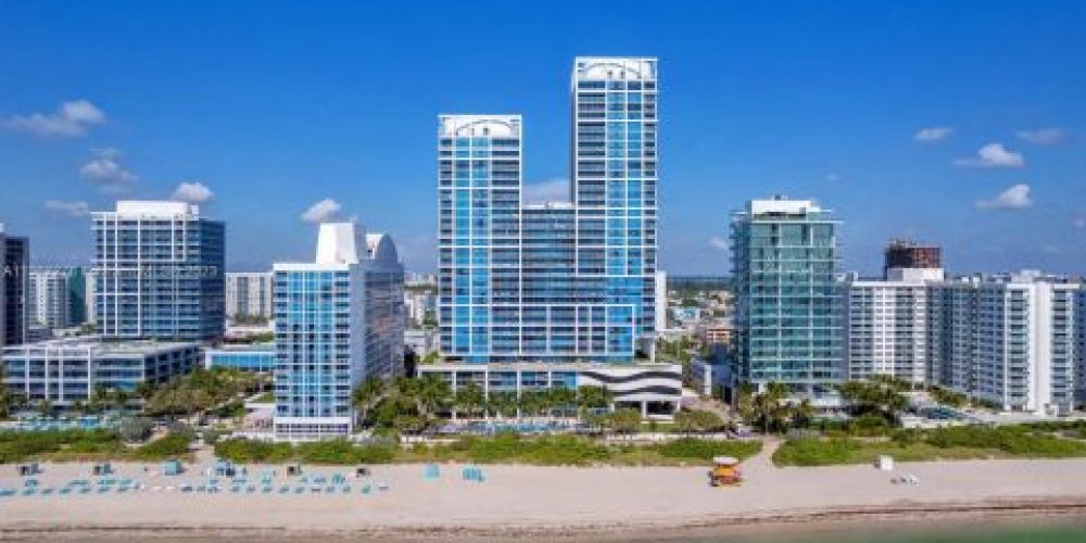 Captivating Historical House inside the Coronary heart of acqualina
