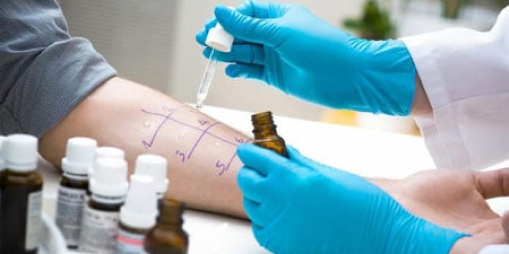 What are the obstacles confronted by loved ones medical care clinics?