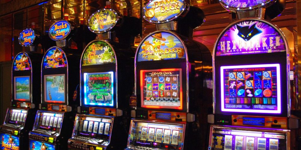 Do The Sites Offer The Players Bonuses And Jackpots?